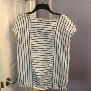 Gauze loft blouse size large